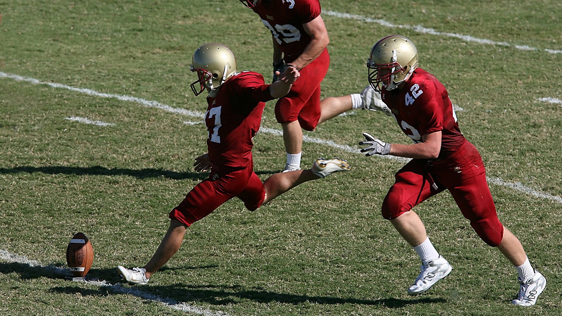 威尔希尔揭秘教练对话，阿尔特塔赠言跳进水，奋力游激励前行