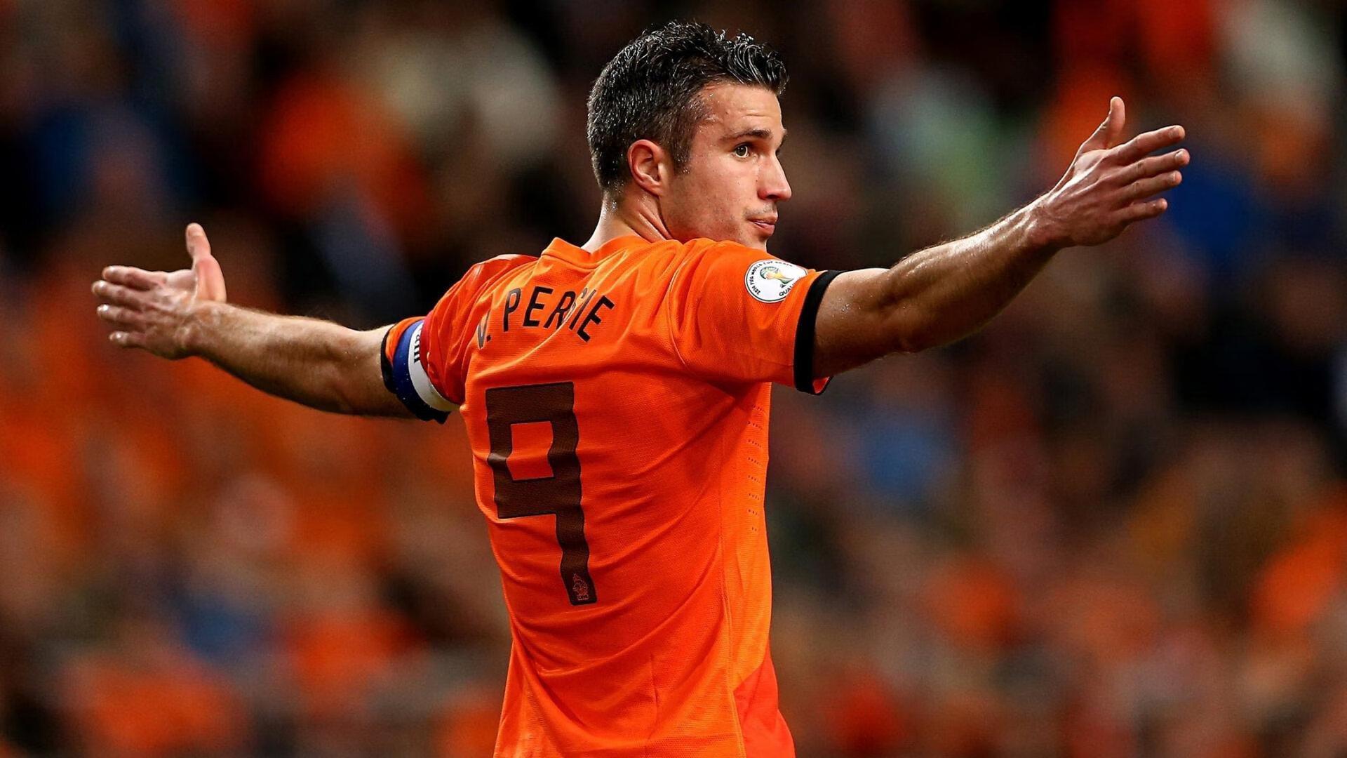 欧洲杯征途的头等大事，费尔明越洋电话预约专属理发师，巴塞罗那理发店成球员精神港湾