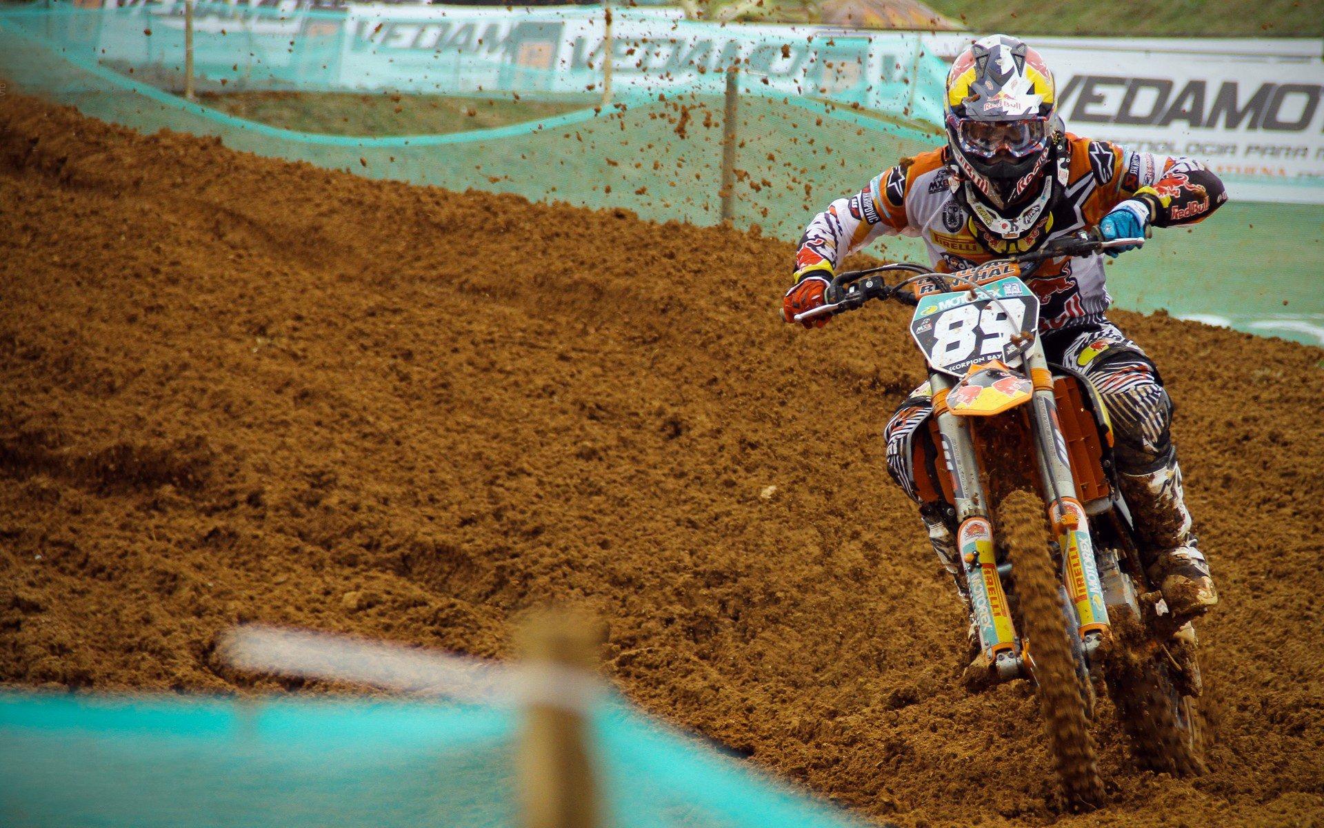 弗洛伦齐深情回望职业生涯高光，诺坎普之夜与米兰夺冠永驻心间，坚信老东家罗马未来可